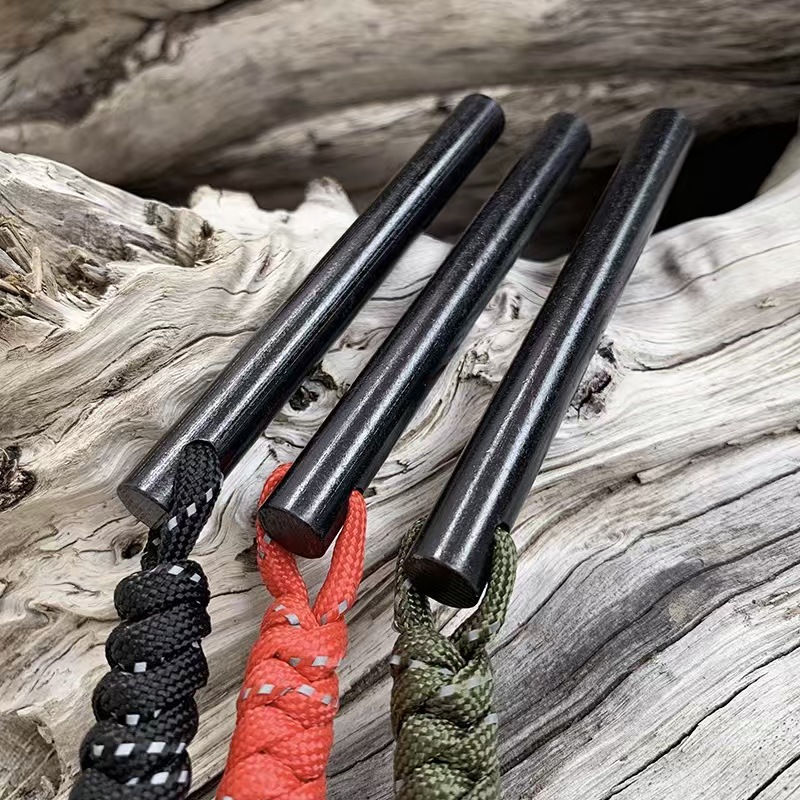 アウトドアサバイバルファイヤースターター多機能フェロセリウム - Ferro Rod Striker のレビューと価格