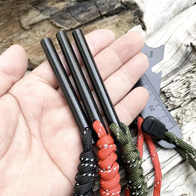 Bear Grylls Fire Starter Outdo - Ferro Rod Striker のレビューと価格