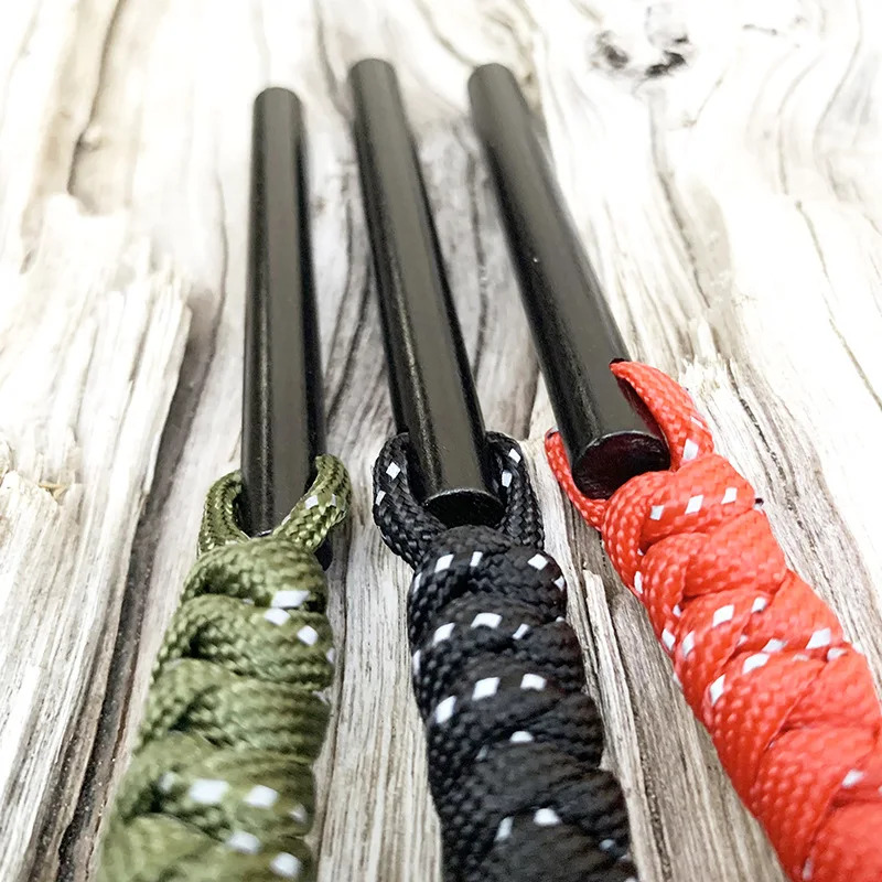 ベア・グリルズ 3-in-1 EDC サバイバルファイヤース - Ferro Rod Striker のレビューと価格