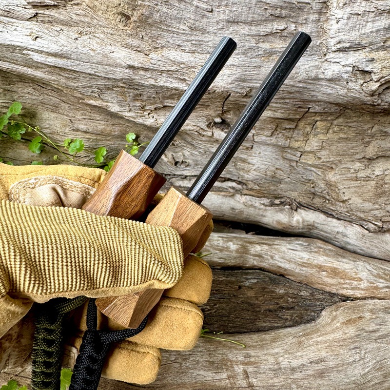 新しい屋外用フリントファイヤースターター、木製ハンドル付きイ - Ferro Rod Striker のレビューと価格